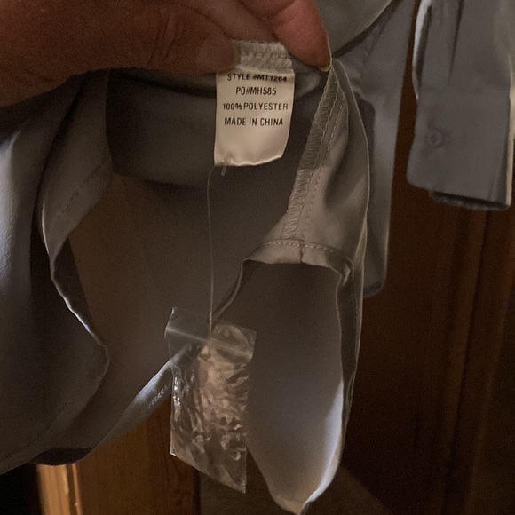 New Mimosa Boutique Button Down Shirt. Size Medium. - Picture 4 of 4